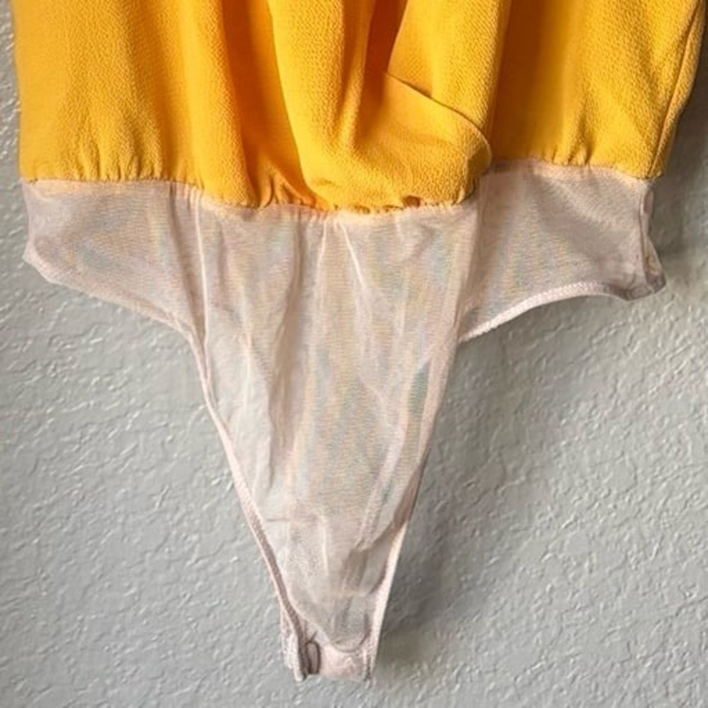 Lush yellow Halter Bodysuit Size Medium - Picture 9 of 11